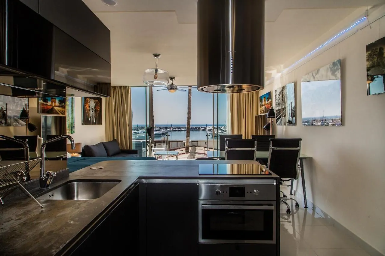 First Line P. Banus Sleeps 4 Apartment Marbella