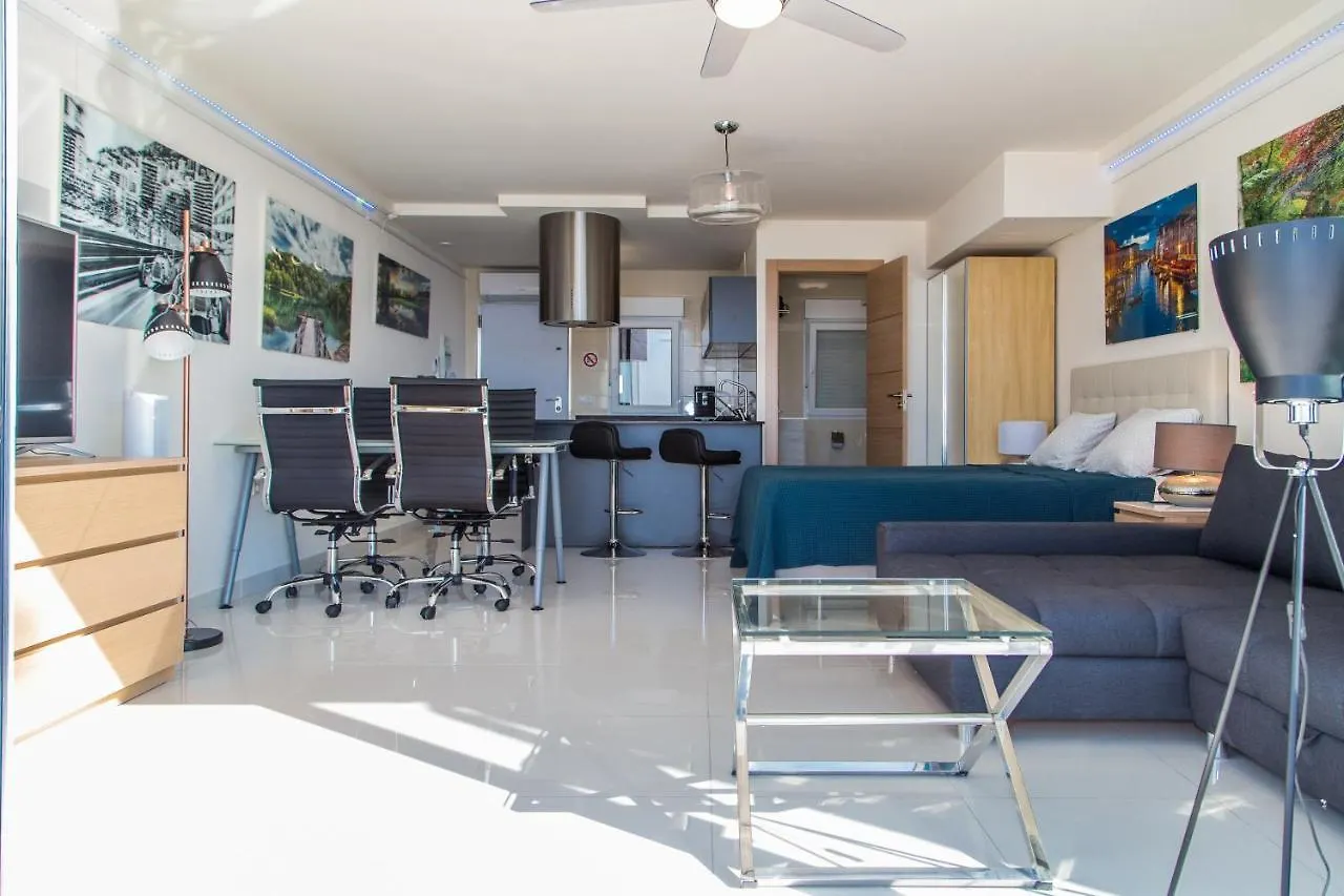 First Line P. Banus Sleeps 4 Apartment Marbella Spain