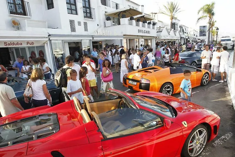 First Line P. Banus Sleeps 4 Apartment Marbella